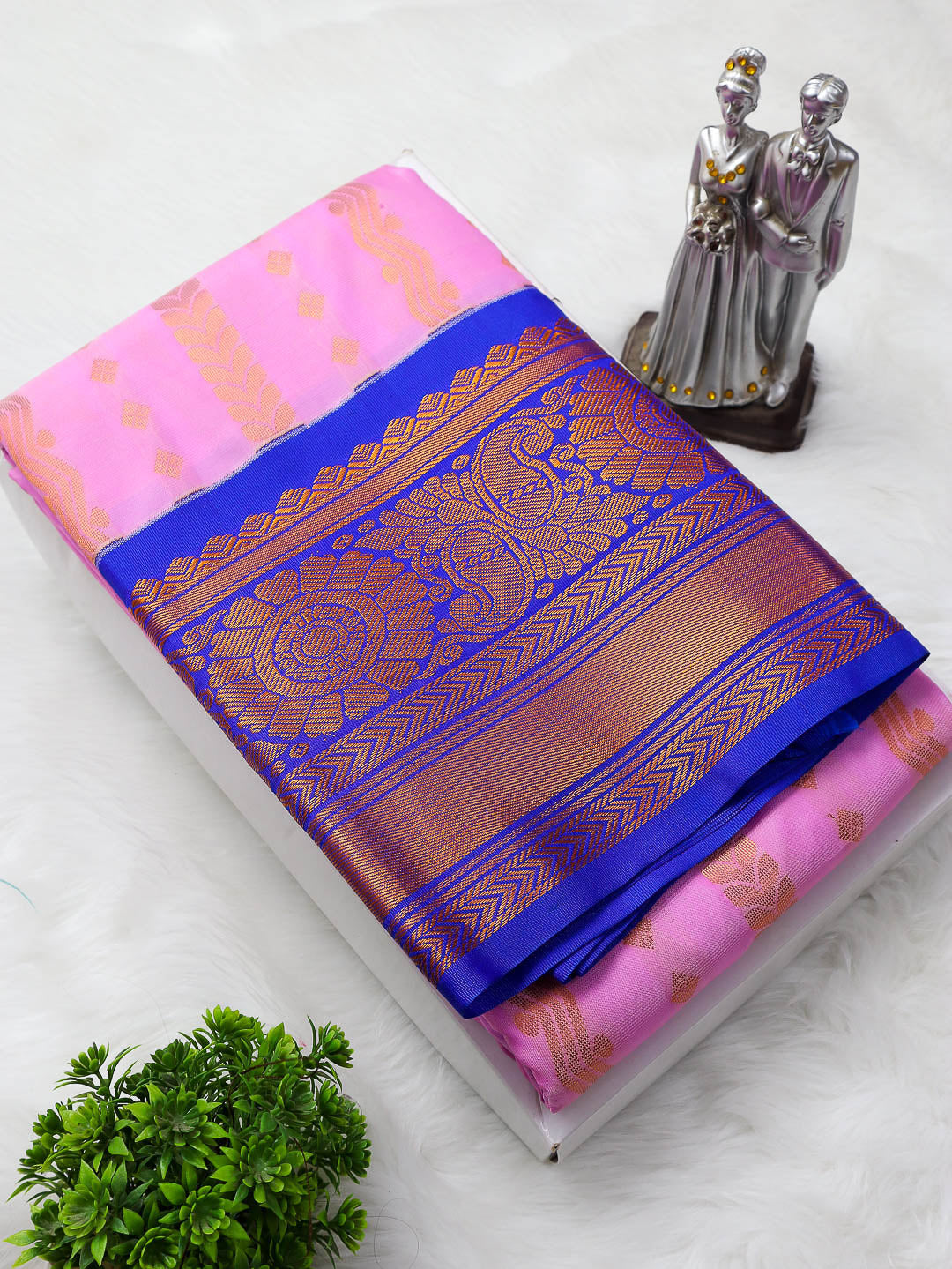 Vaira Oosi Semi Silk Sarees